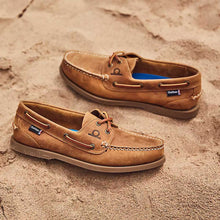 Load image into Gallery viewer, CHATHAM Mens Deck II G2 Leather Boat Shoes - Walnut
