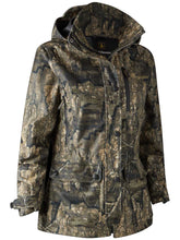 Load image into Gallery viewer, DEERHUNTER Lady Gabby Jacket - Realtree Timber Camo
