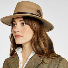 Load image into Gallery viewer, DUBARRY Gallagher Feather Trimmed Felt Fedora Hat - Sand
