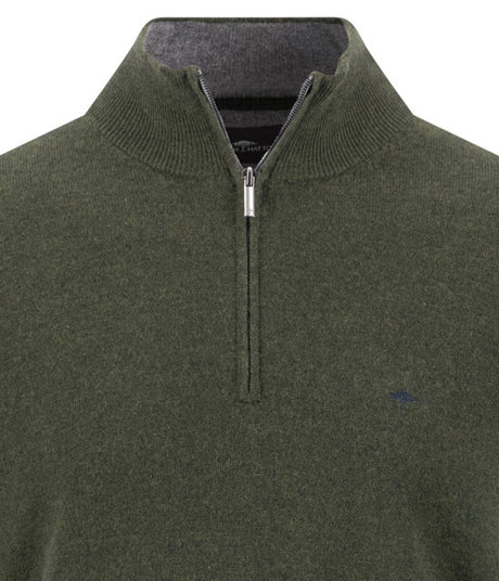 Fynch Hatton men's troyer 1/4 zip merino cashmere sweater in Cypress – close-up of the quarter zip, stand collar and knitted fabric