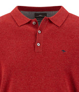 Fynch Hatton men's long sleeve merino cashmere knitted polo in Brick – close-up of the polo collar, buttons and knitted fabric