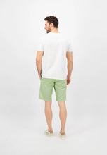 Load image into Gallery viewer, FYNCH HATTON Bermuda Shorts - Men&#39;s Stretch Cotton – Soft Green

