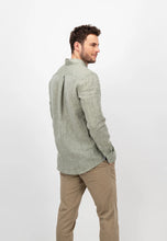 Load image into Gallery viewer, FYNCH HATTON Pure Linen Shirt - Men&#39;s – Dusty Olive
