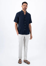 Load image into Gallery viewer, FYNCH HATTON Pure Linen Short-Sleeve Shirt - Men&#39;s – Navy
