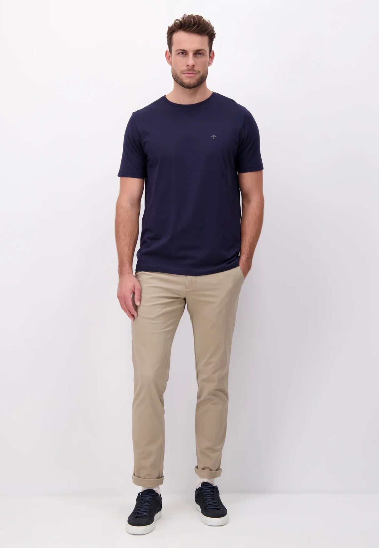 FYNCH HATTON T-Shirt - Men's Round Neck – Navy Fynch Hatton