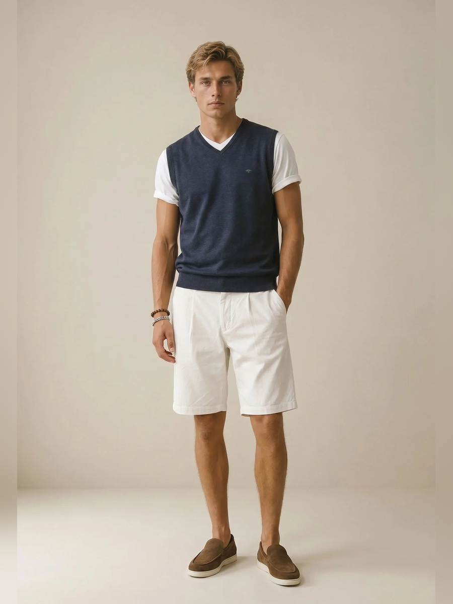 FYNCH HATTON V-Neck Knitted Vest - Men's Fine Cotton – Navy - view 4