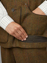 Load image into Gallery viewer, HARKILA Stornoway 2.0 Shooting Waistcoat - Mens - Terragon Brown
