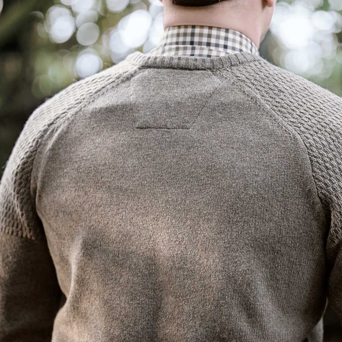 HARKILA Vincent Merino V-Neck Pullover - Mens - Dark Sand