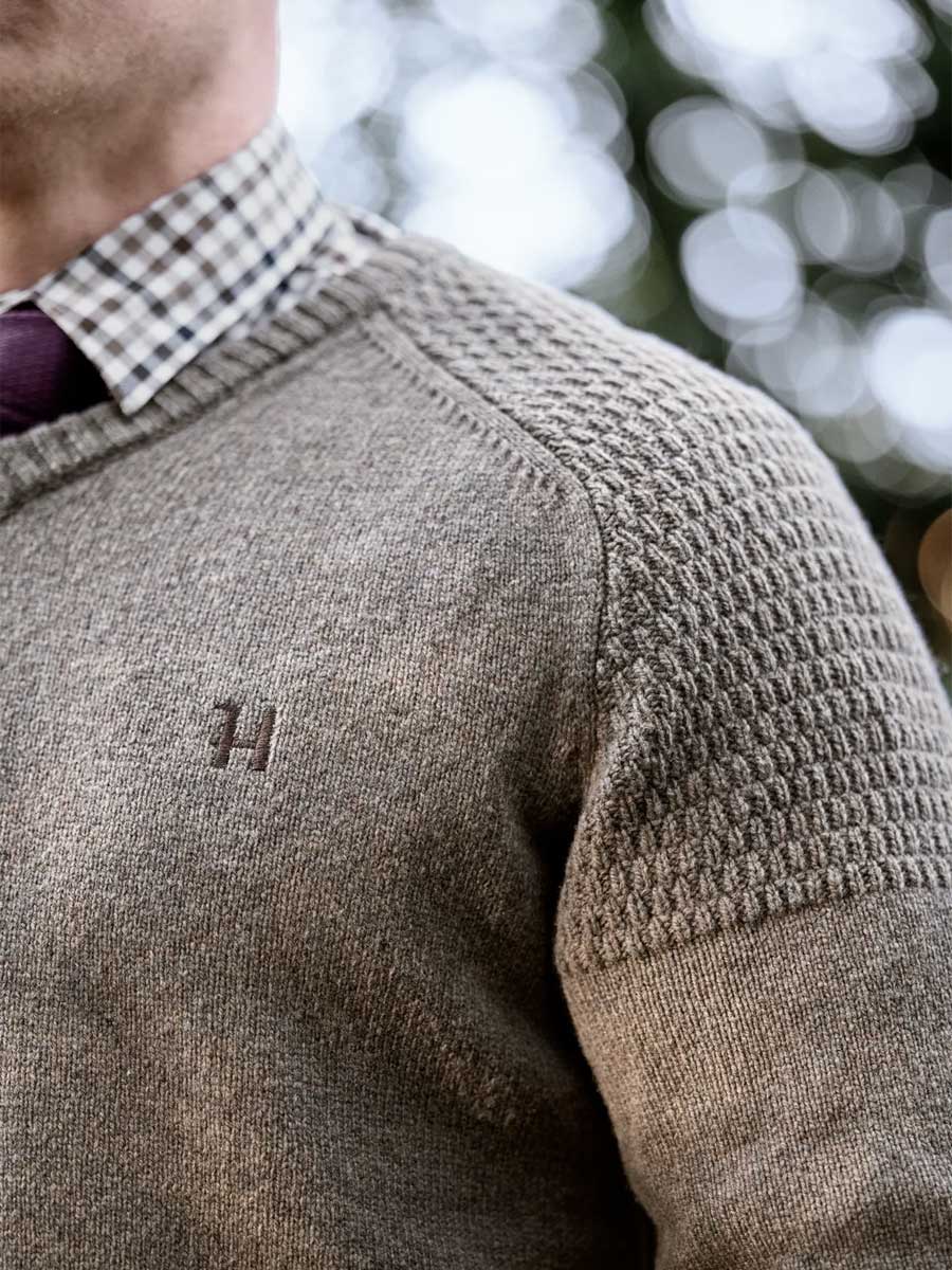 HARKILA Vincent Merino V-Neck Pullover - Mens - Dark Sand