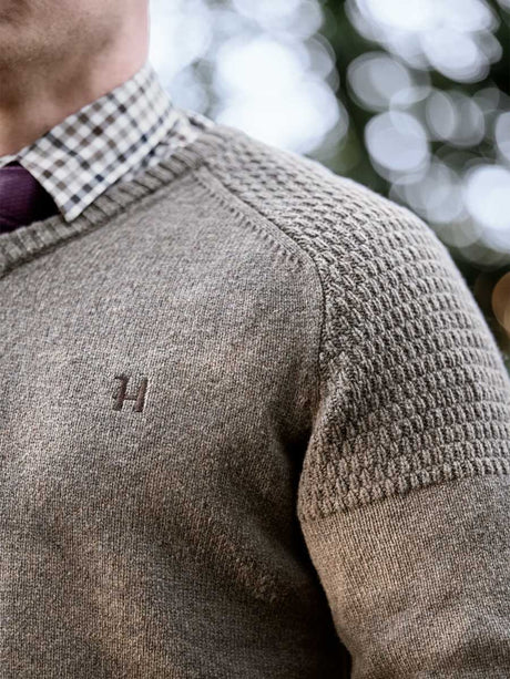 HARKILA Vincent Merino V-Neck Pullover - Mens - Dark Sand