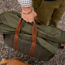 Load image into Gallery viewer, HARKILA Weekend Bag - 30 Litres - Warm Olive
