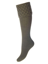 Load image into Gallery viewer, HOUSE OF CHEVIOT Lady Rannoch Shooting Socks - Womens - Dark Olive

