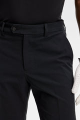 J.LINDEBERG Vent Golf Shorts – Men’s Lightweight Performance – Black