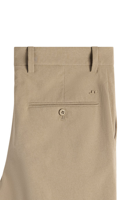 J.LINDEBERG Vent Golf Shorts – Men’s Lightweight Performance – Brindle