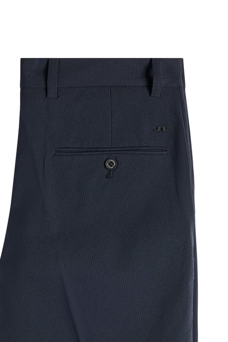 J.LINDEBERG Vent Golf Shorts – Men’s Lightweight Performance – JL Navy