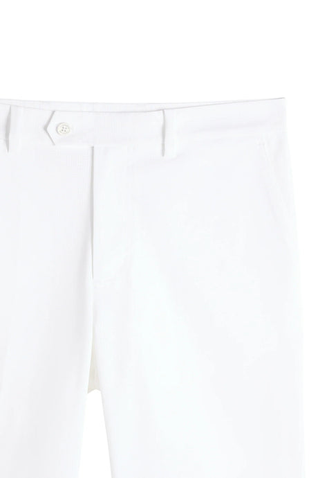 J.LINDEBERG Vent Golf Shorts – Men’s Lightweight Performance – White