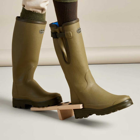 LE CHAMEAU Wooden Boot Jack