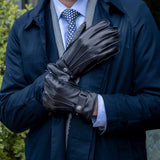 DENTS Hadleigh men’s handsewn lined leather gloves in black – worn detail