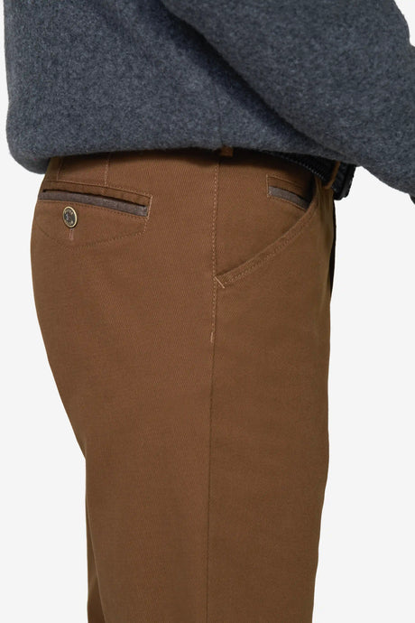 MEYER Chicago Canvas Look Chinos - 5627 Micro Structure Organic Cotton - Caramel