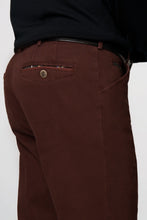 Load image into Gallery viewer, MEYER Chicago Trousers - 5613 Fine Micro Cotton Chinos - Bordeaux Meyer
