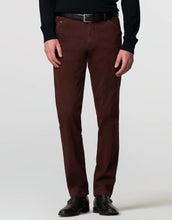 Load image into Gallery viewer, MEYER Chicago Trousers - 5613 Fine Micro Cotton Chinos - Bordeaux Meyer
