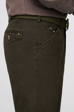 Load image into Gallery viewer, MEYER Chicago Trousers - 5613 Fine Micro Cotton Chinos - Laurel Green Meyer
