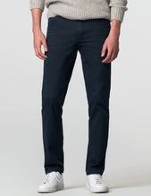 Load image into Gallery viewer, MEYER Chicago Trousers - 5613 Fine Micro Cotton Chinos - Navy Meyer
