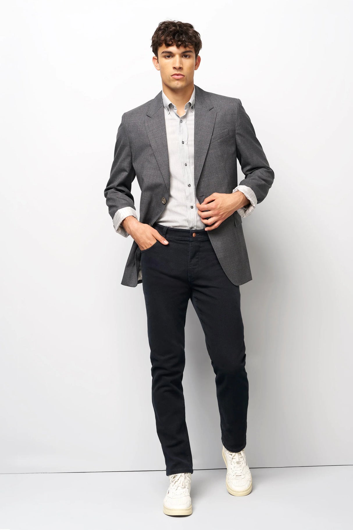 MEYER M5 Jeans – 6267 Modern Fit – Hand-Finished Organic Denim – Black