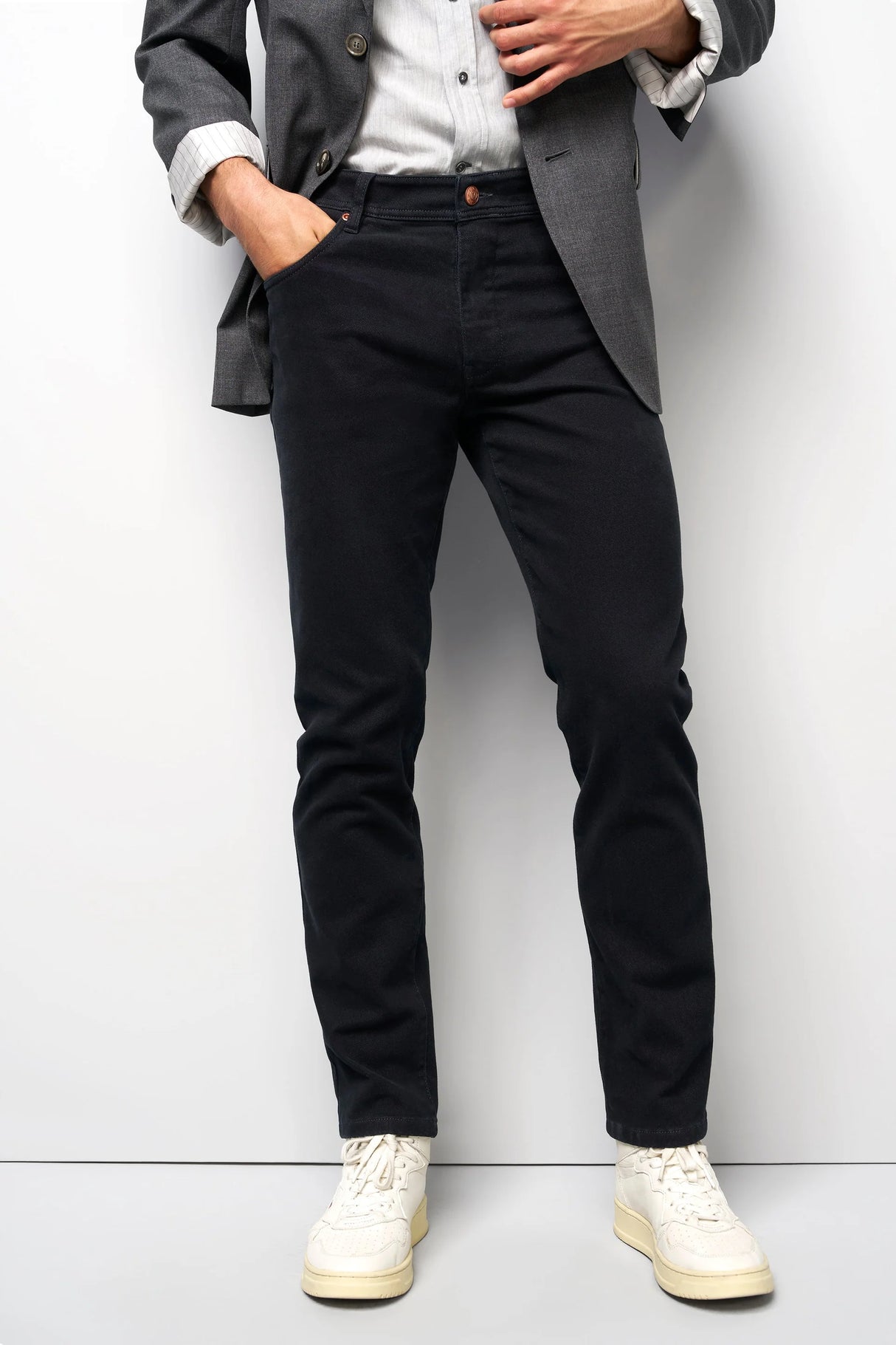 MEYER M5 Jeans – 6267 Modern Fit – Hand-Finished Organic Denim – Black