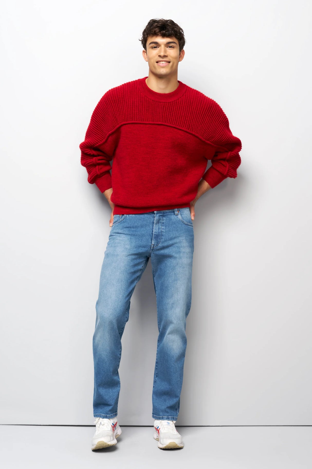 MEYER Jeans – M5 6268 Modern Fit – Super Stretch Hand-Finished Denim – Light Blue