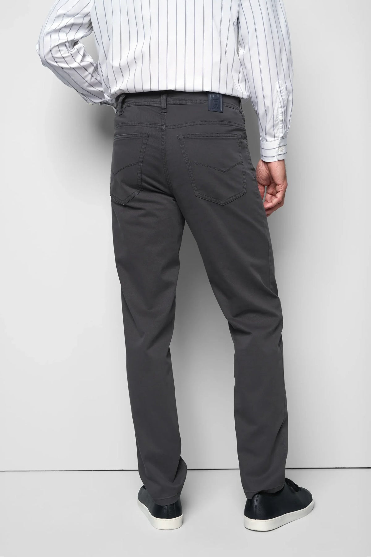 MEYER M5 6001 Soft Twill Organic Cotton Stretch Chinos - Charcoal