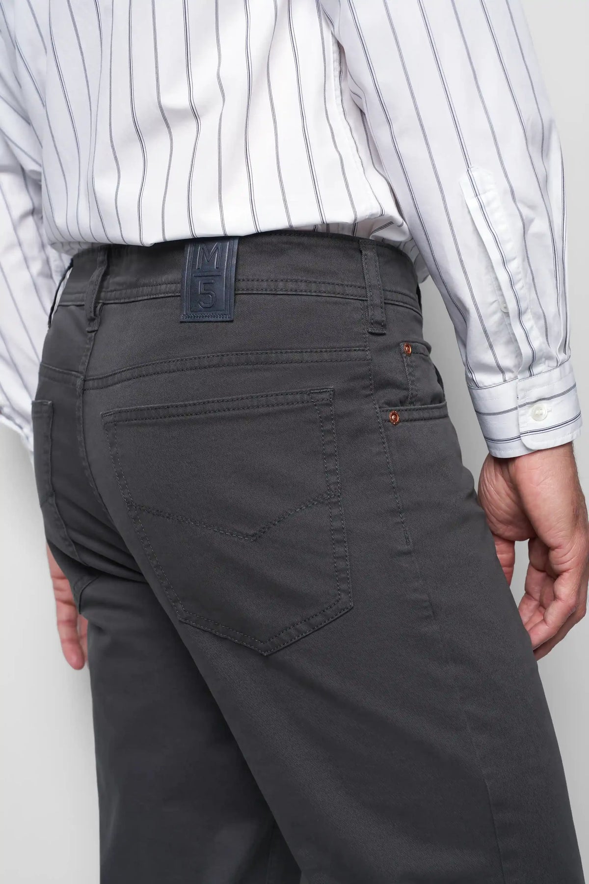 MEYER M5 6001 Soft Twill Organic Cotton Stretch Chinos - Charcoal