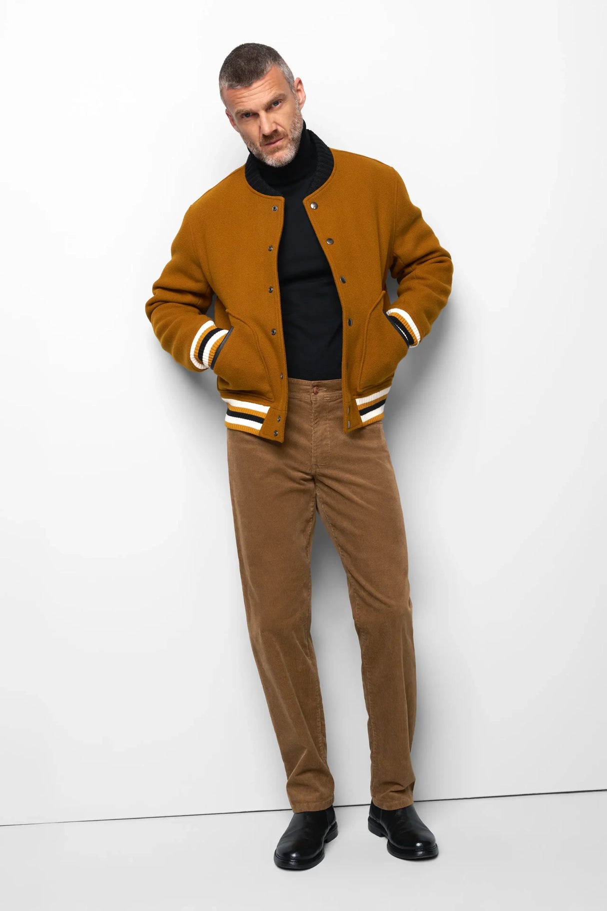 MEYER M5 6599 Fine Cord Organic Cotton Stretch Chinos - Camel