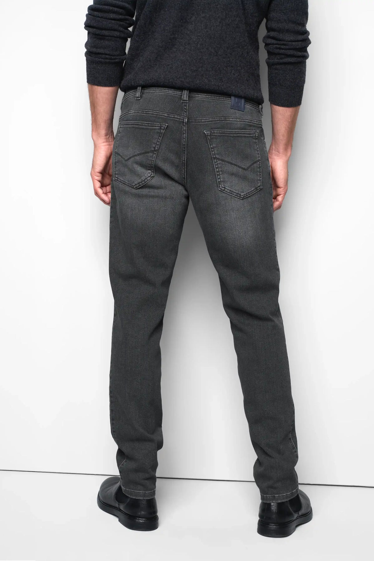 MEYER M5 Jeans – 6294 Modern Fit – Thermolite Organic Stretch Denim – Charcoal