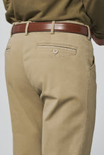 Load image into Gallery viewer, MEYER Chicago Trousers - 5056 Micro Print Cotton Chino - Sand
