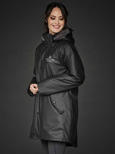 Load image into Gallery viewer, MOUNTAIN HORSE Spirit Raincoat - Black
