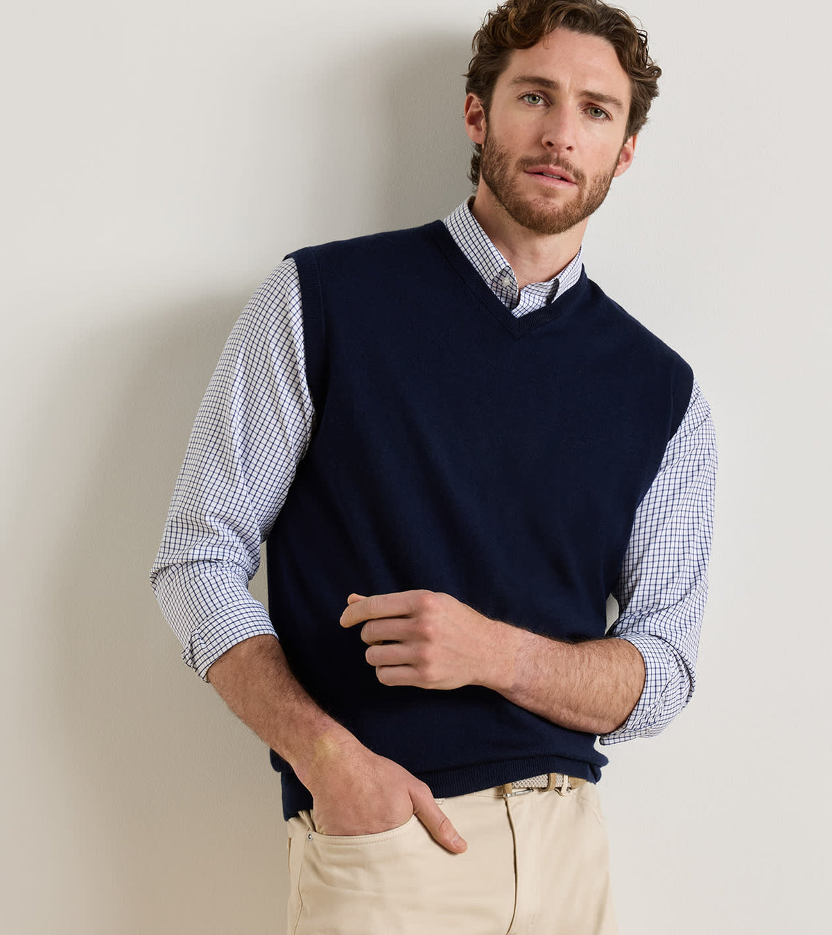 Peter Millar Autumn Crest V-Neck Gilet in Navy - view 2