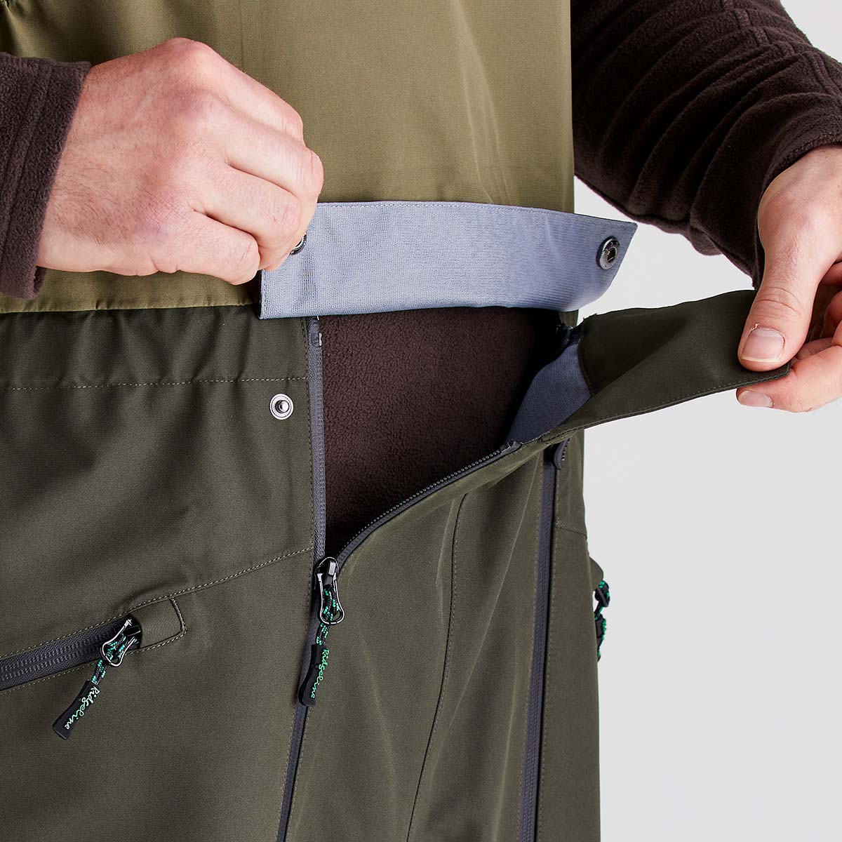 Ridgeline men's Agri Pro Bib & Brace Deep Forest, fly detail