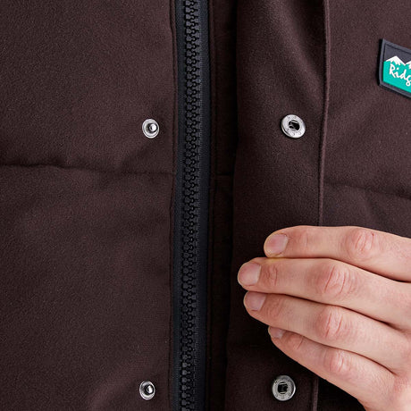 Ridgeline men's Tundra Thermal Jacket Deep Bark, front fastening detail