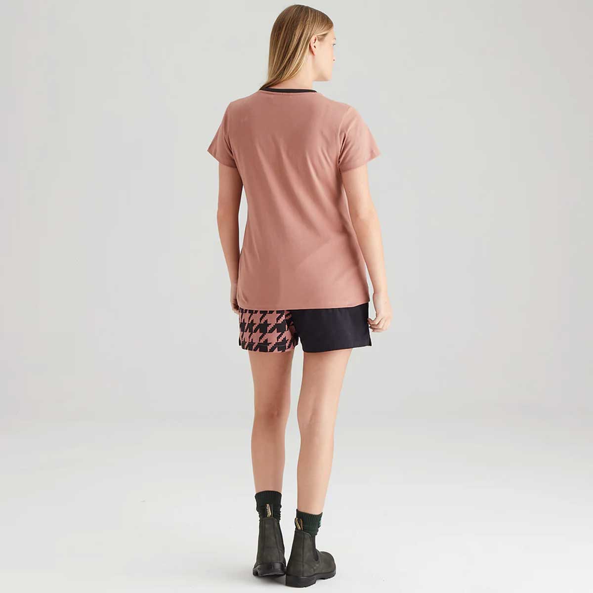 RIDGELINE Signature T-Shirt - Womens - Dusky Pink