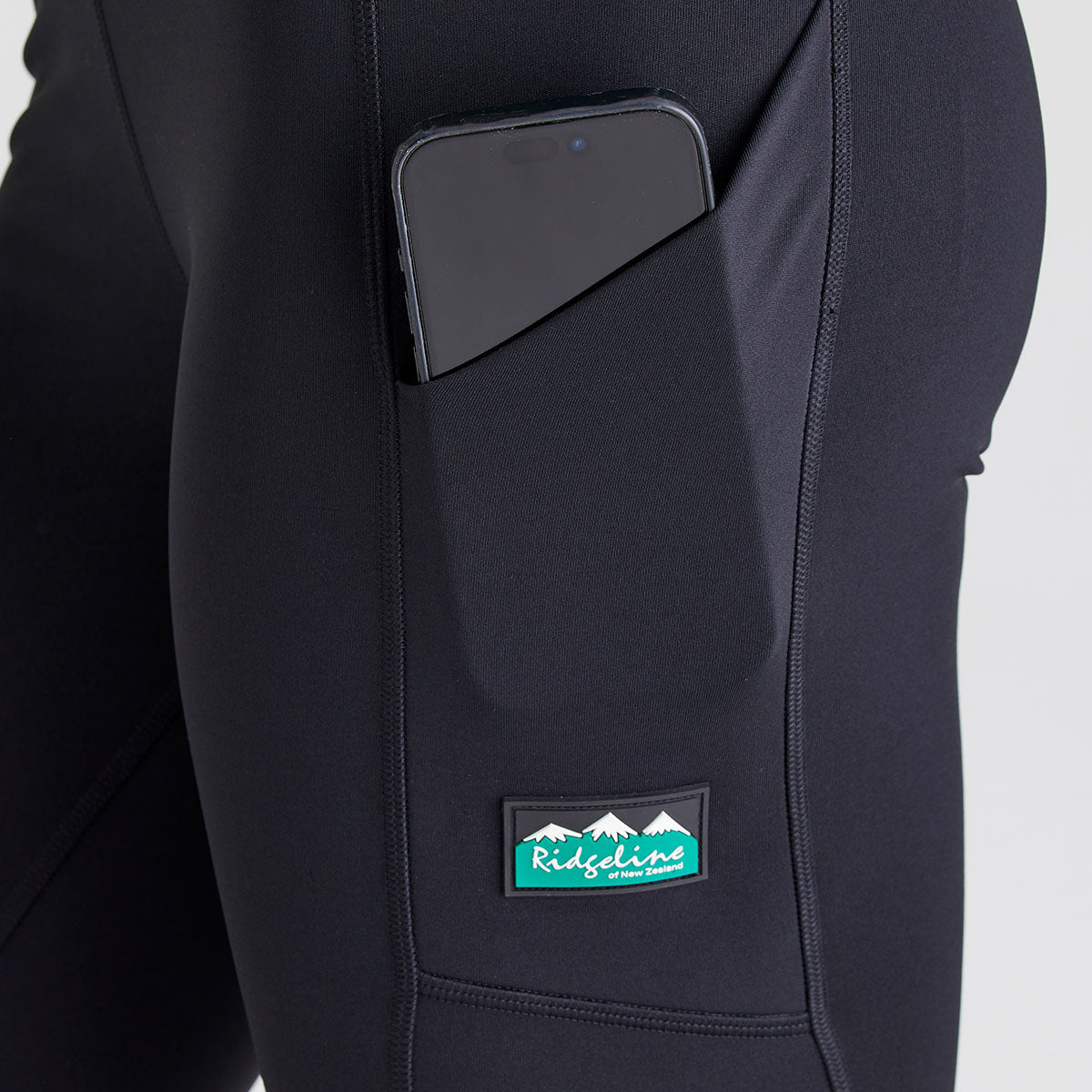 Ridgeline women's Infinity Pro Leggings Black, logo detail