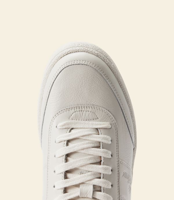 RM Williams Men's Sandbar Leather Trainers - White, laces and toe detail