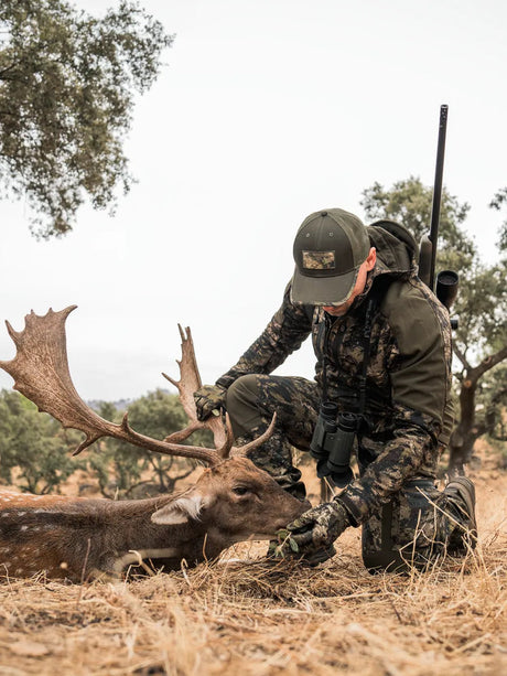 SEELAND Chaser Aero Camo Jacket - Mens - InVis MPC Green - hunter with deer