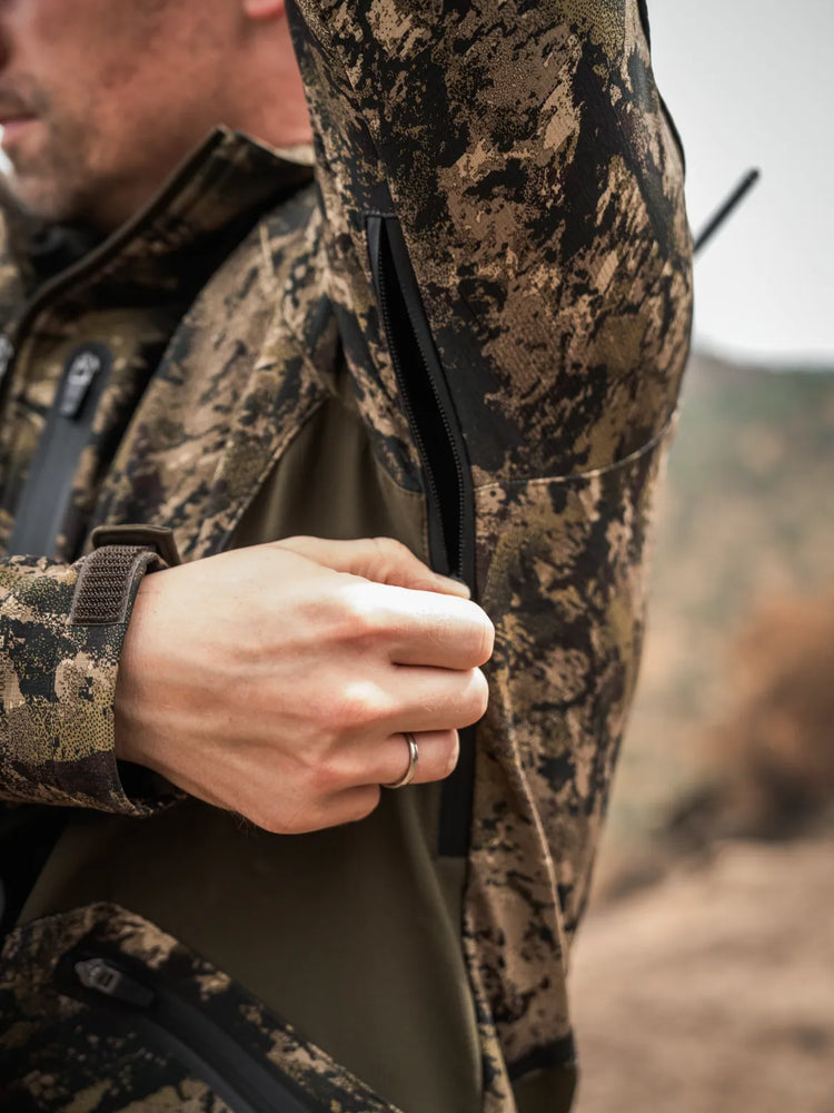 SEELAND Chaser Aero Camo Jacket - Mens - InVis MPC Green - underarm ventilation detail