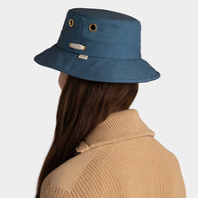 Load image into Gallery viewer, TILLEY Iconic T1 Bucket Hat - Denim Blue

