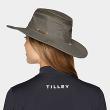 Load image into Gallery viewer, TILLEY T4MO-1 AIRFLO Hiker&#39;s Hat - Olive
