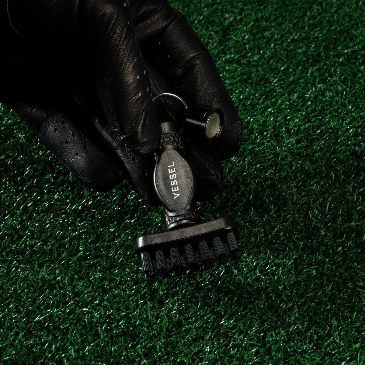 VESSEL x GrooveIt Mini Golf Club Brush