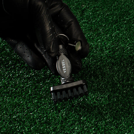 VESSEL x GrooveIt Mini Golf Club Brush