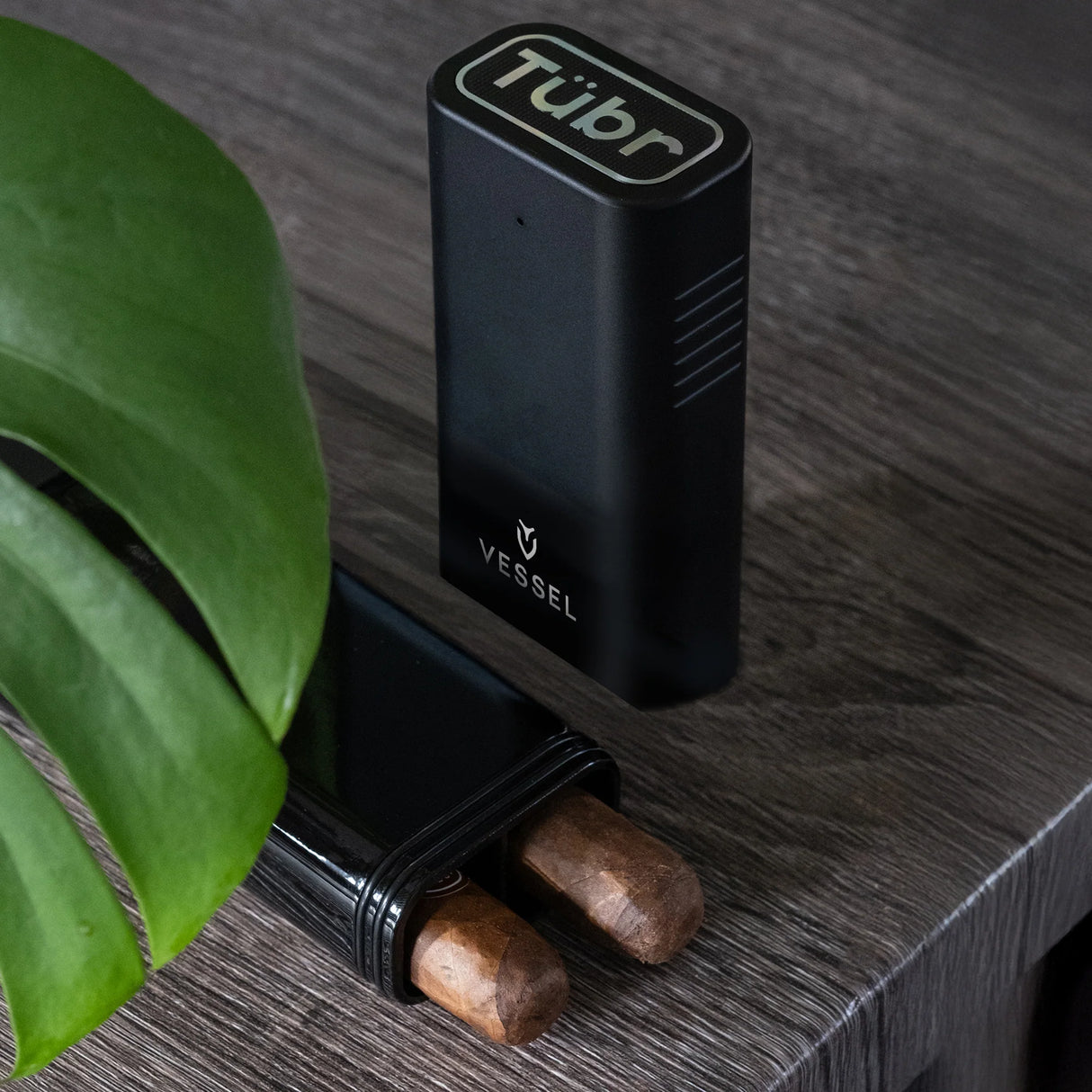 VESSEL x Tübr Gordo Alümen Cigar Case – Black