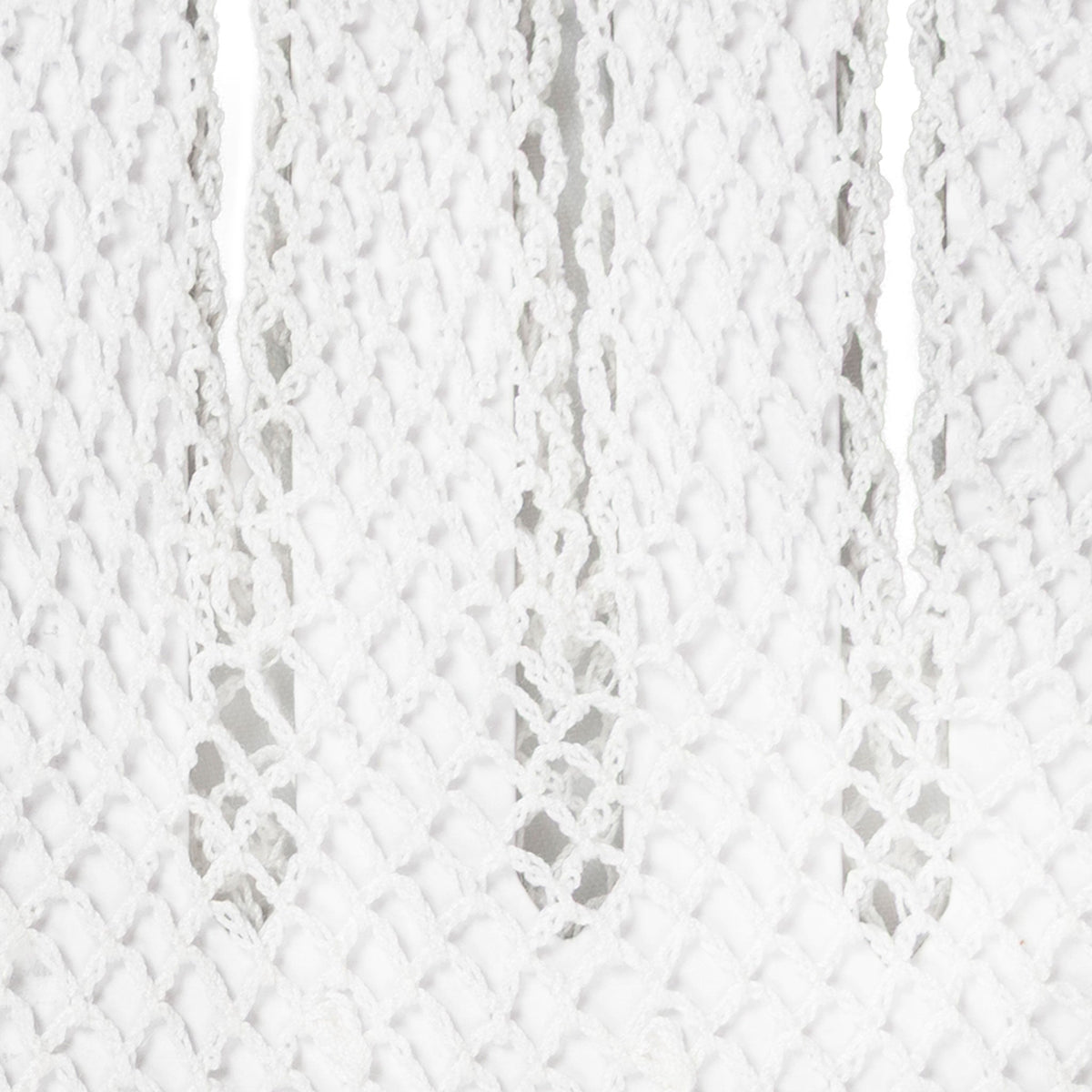 Women's cotton crochet gloves in white -close up of the fingers
